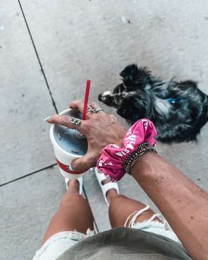 Brand Scrunchie - Pink