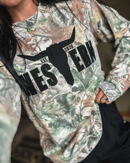 Black Applique Brand Logo Longsleeve - Crips Woods Camo