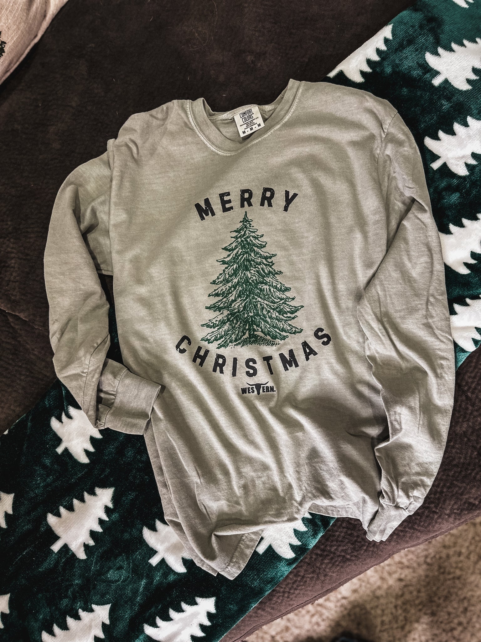 Merry Christmas Tree Longsleeve - Khaki