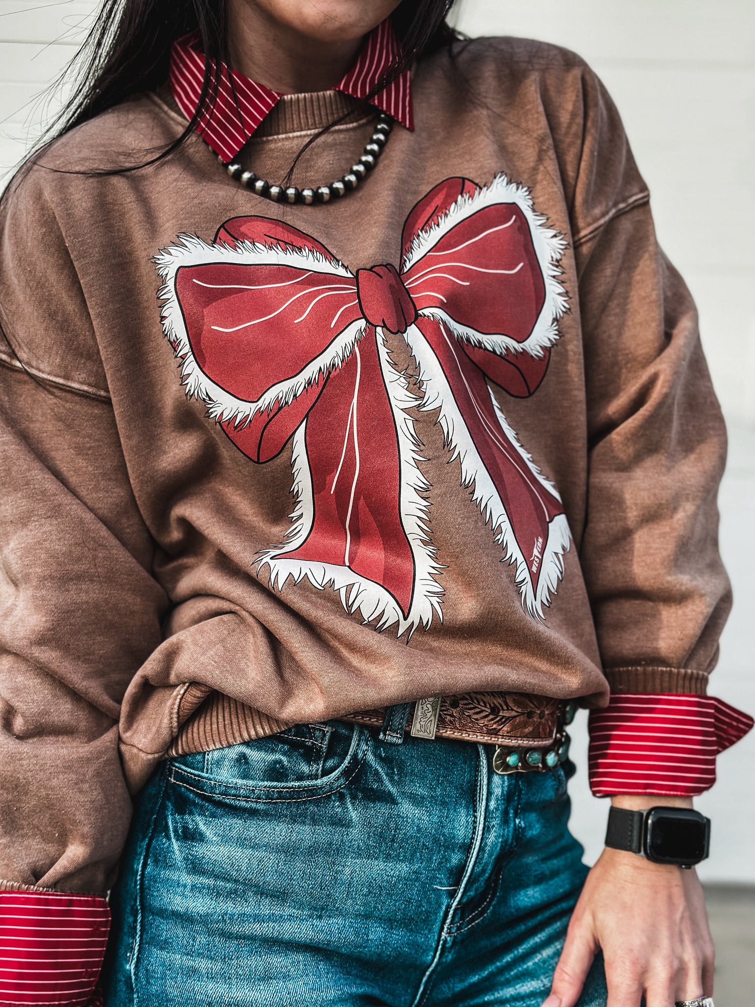 Big Red Bow Crew - Latte