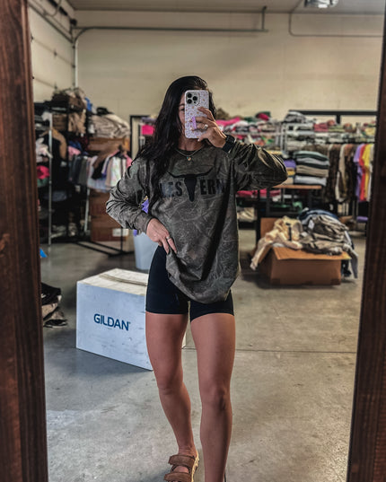 Dark Deadwood Camo Longsleeve - Black Logo