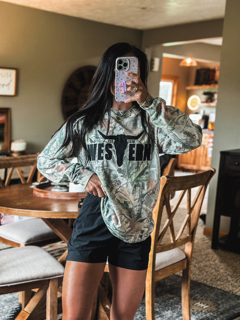 Black Applique Brand Logo Longsleeve - Crips Woods Camo