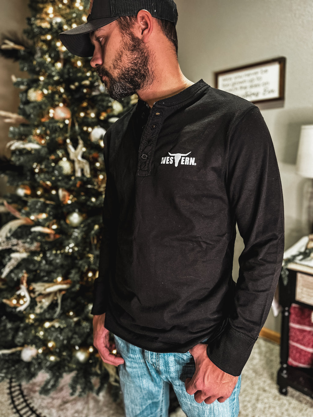 *DOORBUSTER* Brand Logo Men's Henley - Black