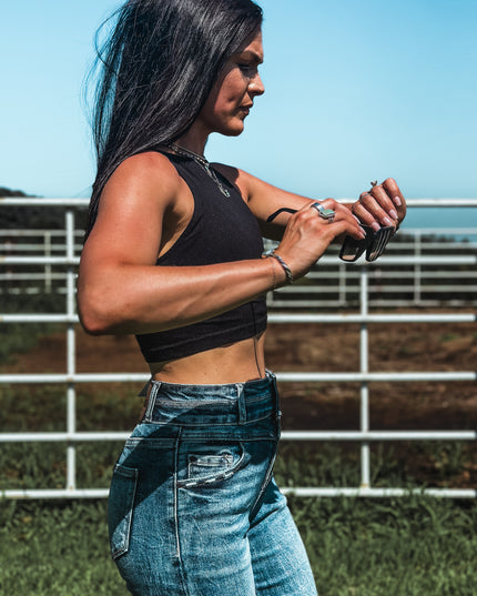 Brand Seamless Crop Tank - Black