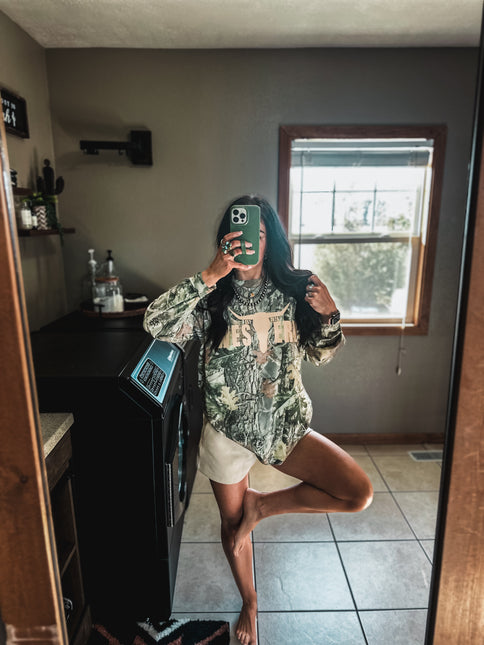 Crisp Woods Camo Longsleeve - Cream Logo